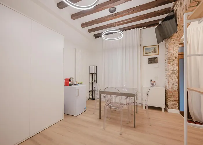 Rialto Suite 707